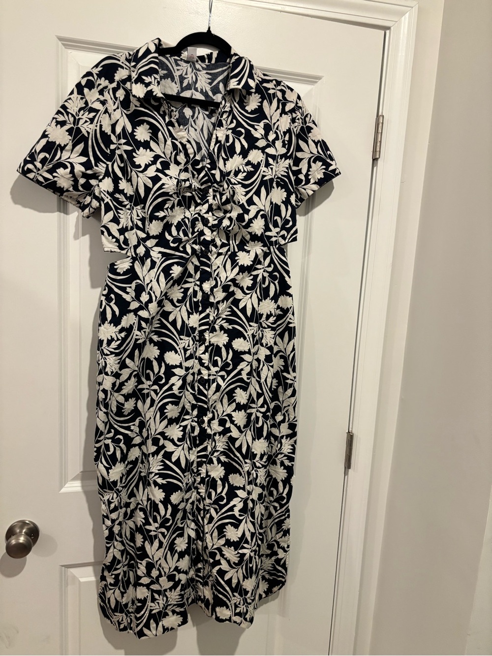 Old navy floral side cut out dress